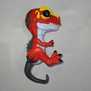 Fingerlings Untamed T-Rex Ripsaw Interactive Electronic Dinosaur WowWee Toys